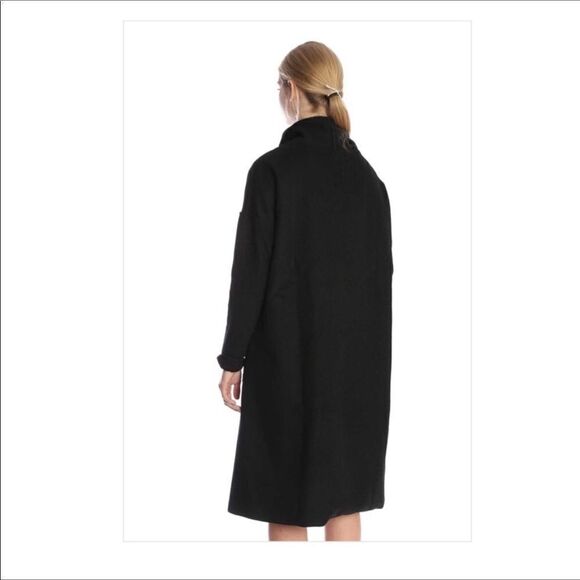 𝅺BLACK Oversized Coat with Toggle Closure - Picture 5 of 8